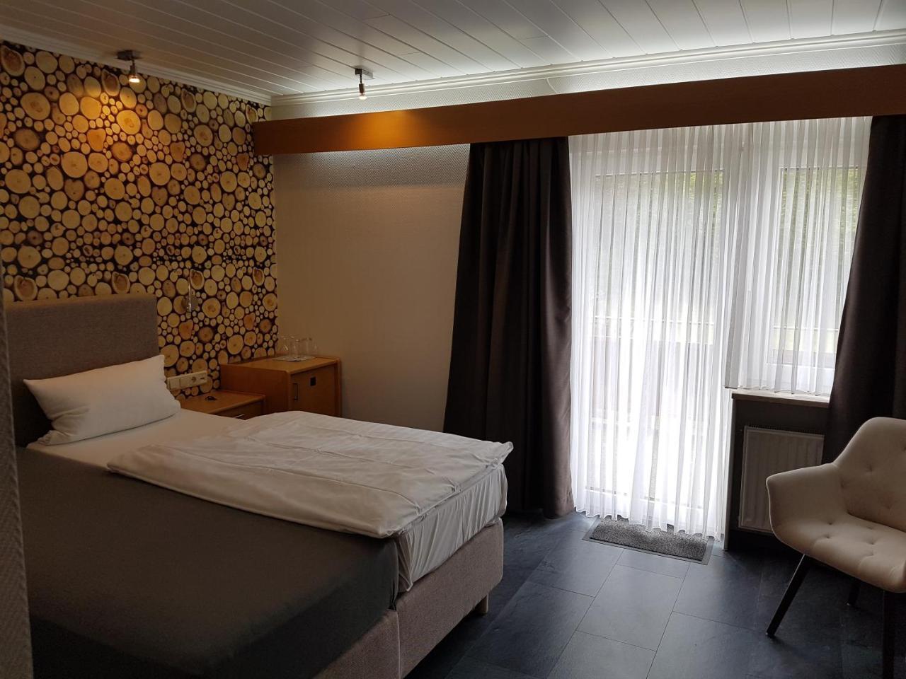 Waldhotel Kurfuerst Kaisersesch エクステリア 写真